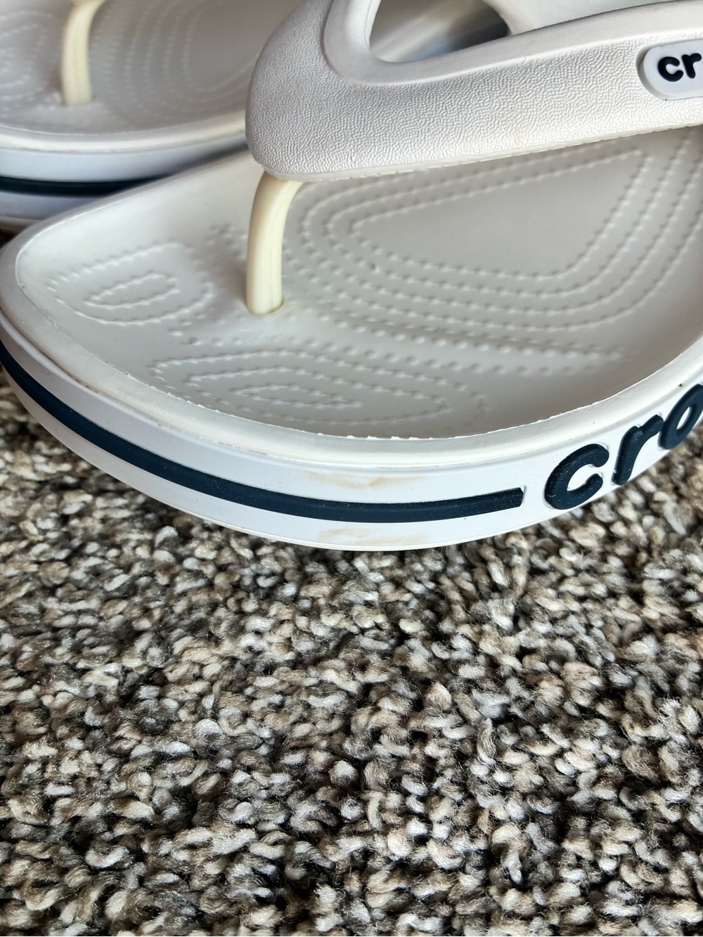 CROCS Bayaband Flip in White with Navy Trim - Picture 7 of 8